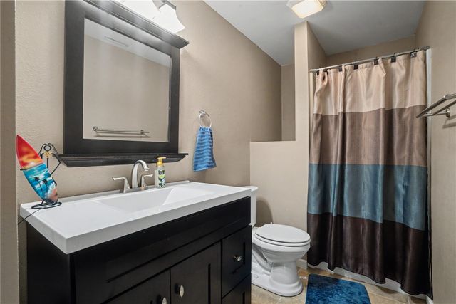 608 Randall Drive, Solon, IA 52333