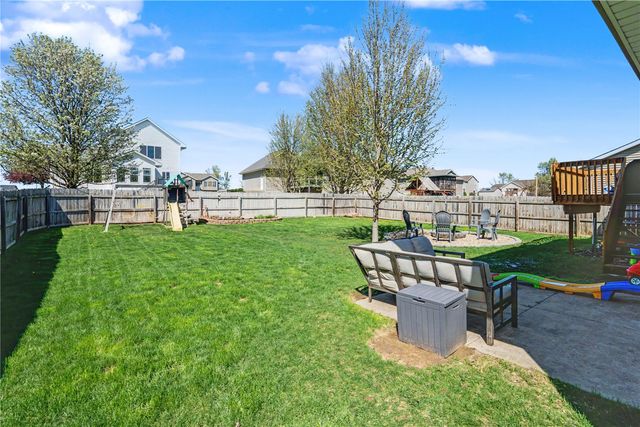 608 Randall Drive, Solon, IA 52333