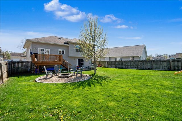608 Randall Drive, Solon, IA 52333