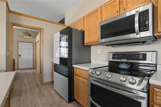 608 Randall Drive, Solon, IA 52333