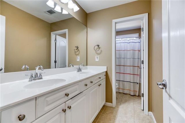 1252 White Columns Drive, Monroe, GA 30656