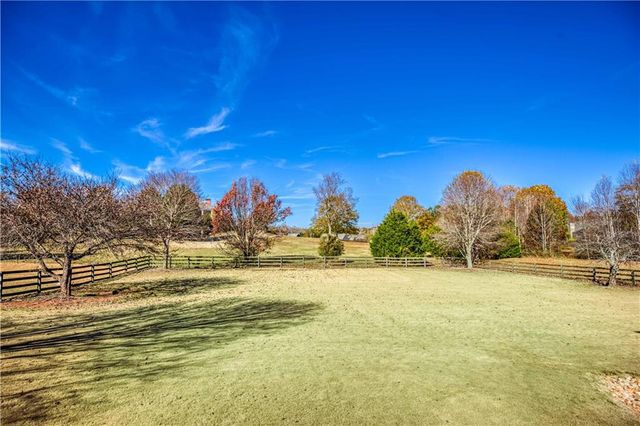 1252 White Columns Drive, Monroe, GA 30656