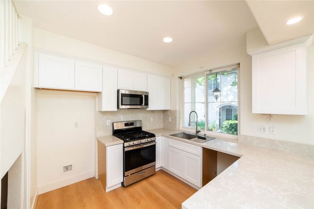 206 Garden Gate Lane, Irvine, CA 92620