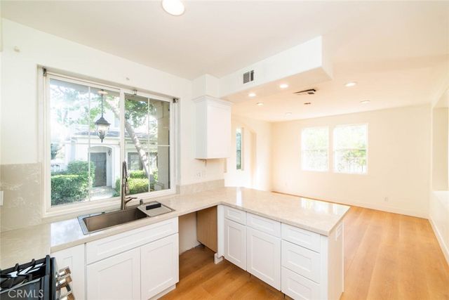206 Garden Gate Lane, Irvine, CA 92620