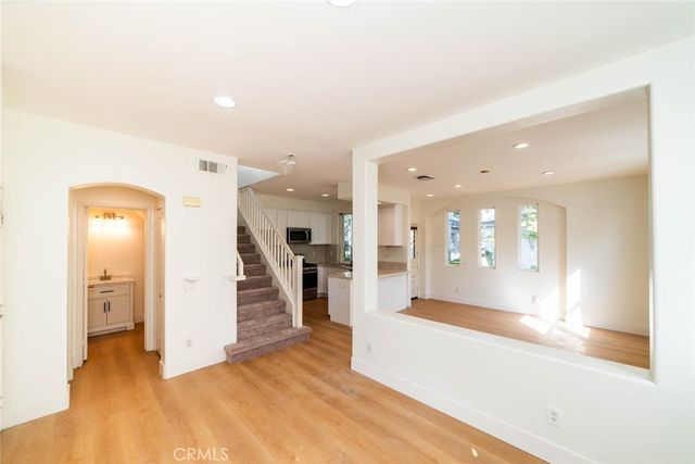 206 Garden Gate Lane, Irvine, CA 92620