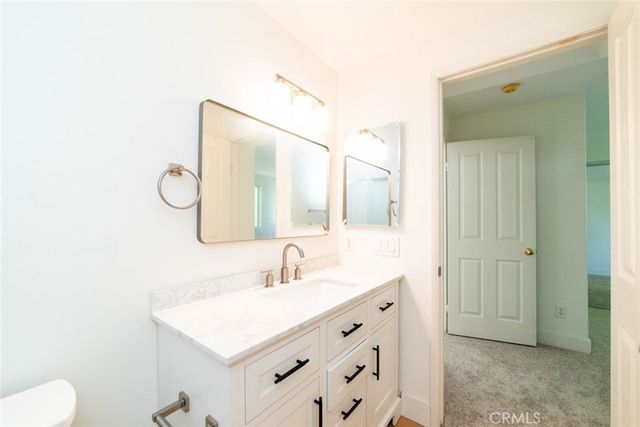 206 Garden Gate Lane, Irvine, CA 92620