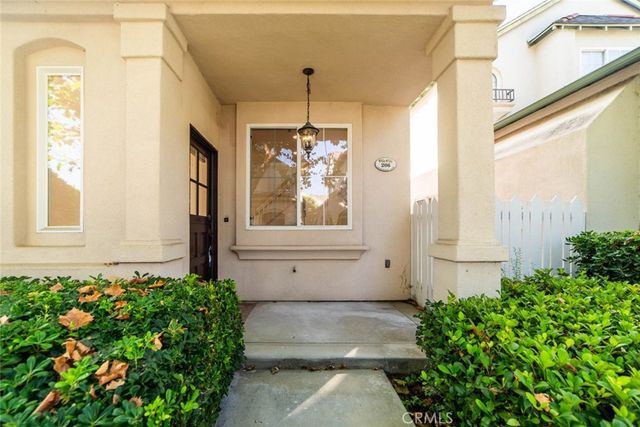 206 Garden Gate Lane, Irvine, CA 92620