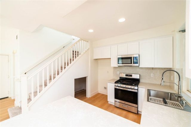 206 Garden Gate Lane, Irvine, CA 92620