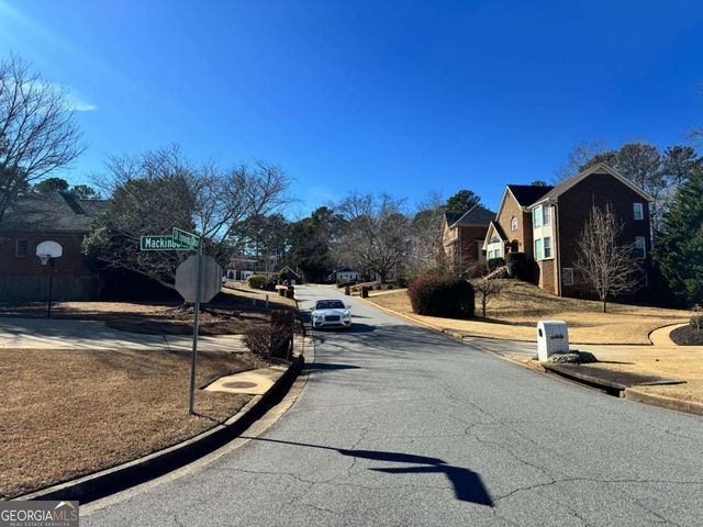 9220 Mackinac Drive, Johns Creek, GA 30022