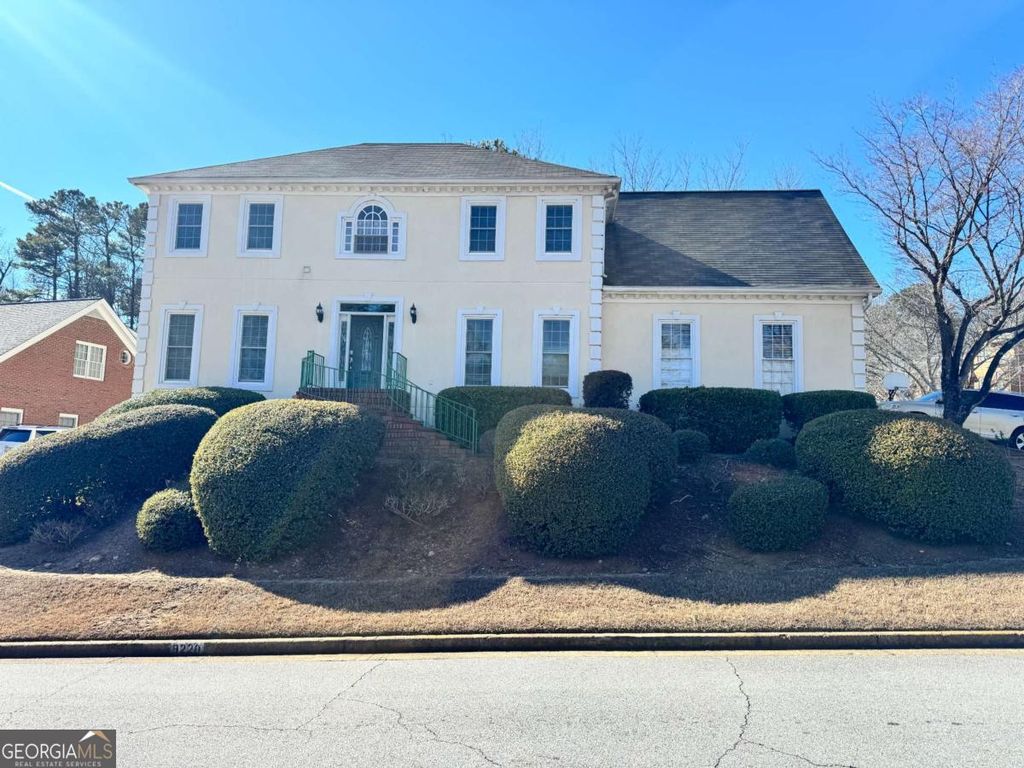 9220 Mackinac Drive, Johns Creek, GA 30022