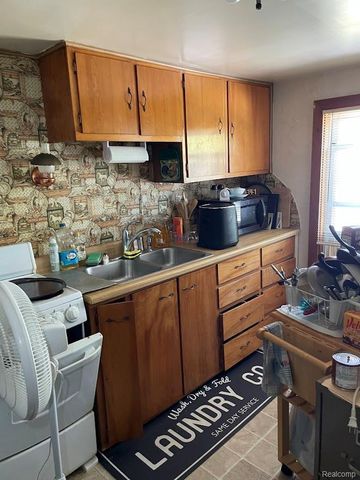 11410 N Saginaw Street, Mt. Morris, MI 48458