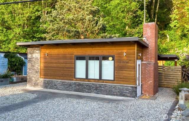 14207 Evergreen Way, Stanwood, WA 98292