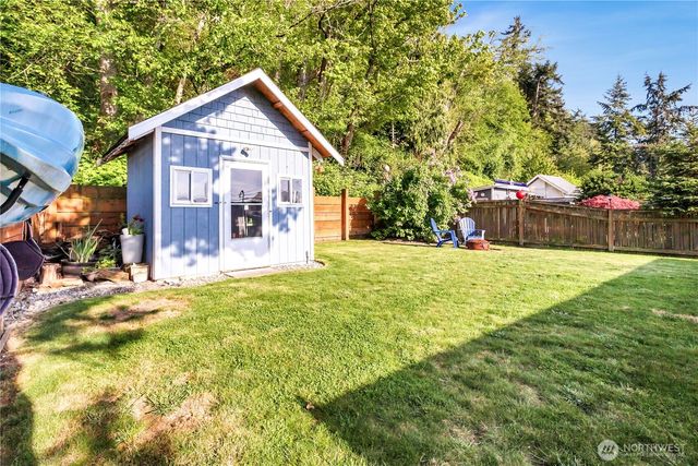 14207 Evergreen Way, Stanwood, WA 98292