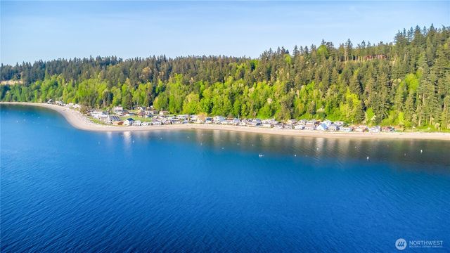 14207 Evergreen Way, Stanwood, WA 98292
