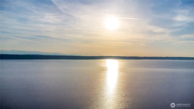 14207 Evergreen Way, Stanwood, WA 98292