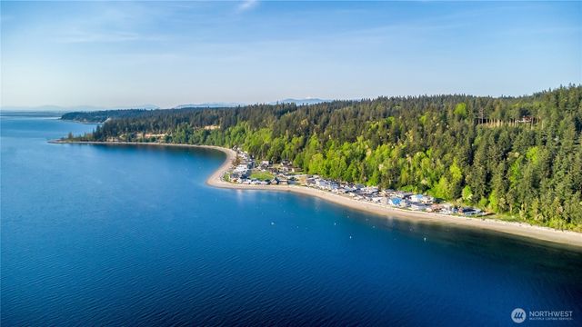 14207 Evergreen Way, Stanwood, WA 98292
