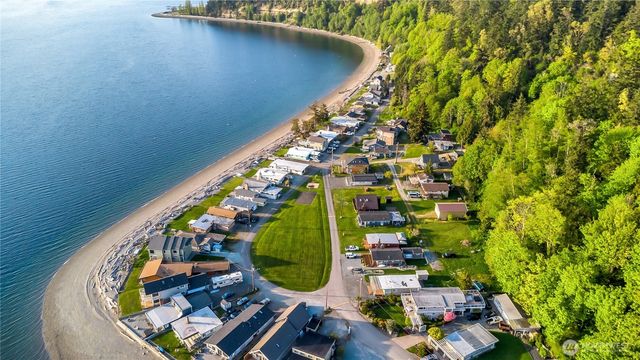 14207 Evergreen Way, Stanwood, WA 98292