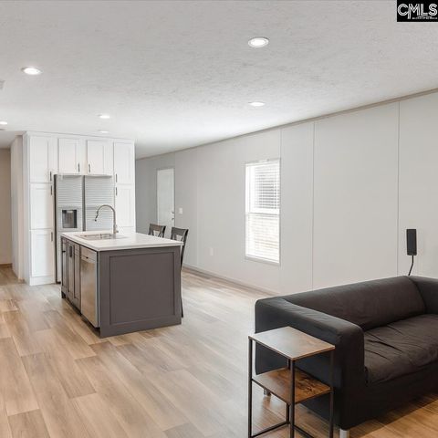 901 Old Bluff Road, Hopkins, SC 29061