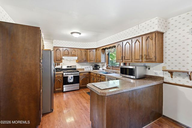 63 Surrey Lane, Tinton Falls, NJ 07724