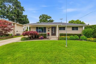 68435 Oak Street, Richmond, MI 48062
