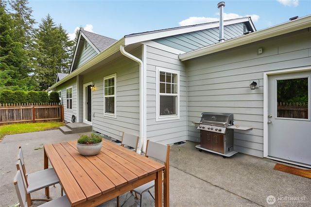 1507 McDonald Avenue, Dupont, WA 98327