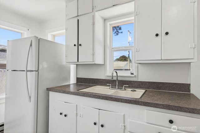1035 16th Avenue, Longview, WA 98632