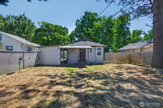 1035 16th Avenue, Longview, WA 98632