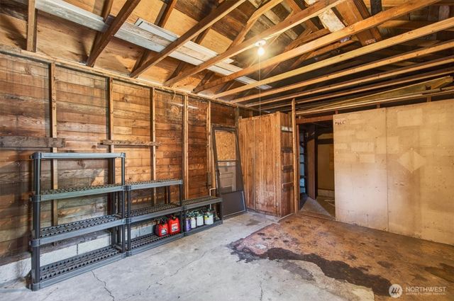 1035 16th Avenue, Longview, WA 98632