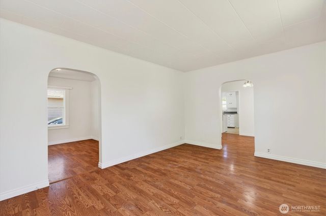 1035 16th Avenue, Longview, WA 98632