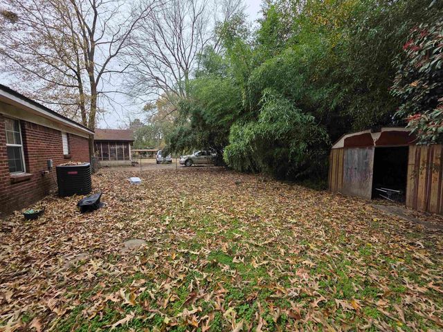 32 Southern Ct, Pine Bluff, AR 71602