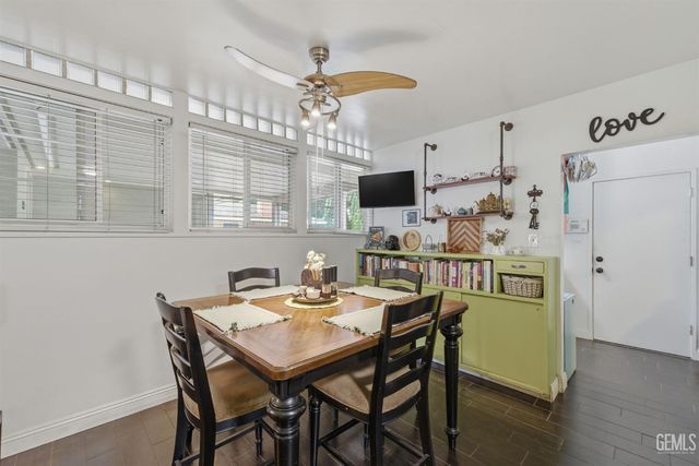 1411 Alta Vista Drive, Bakersfield, CA 93305