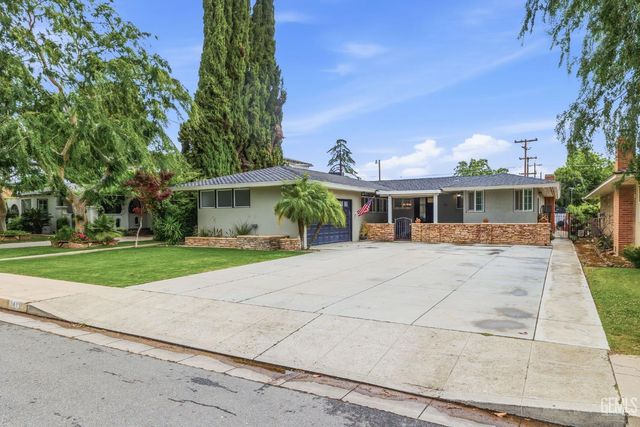 1411 Alta Vista Drive, Bakersfield, CA 93305
