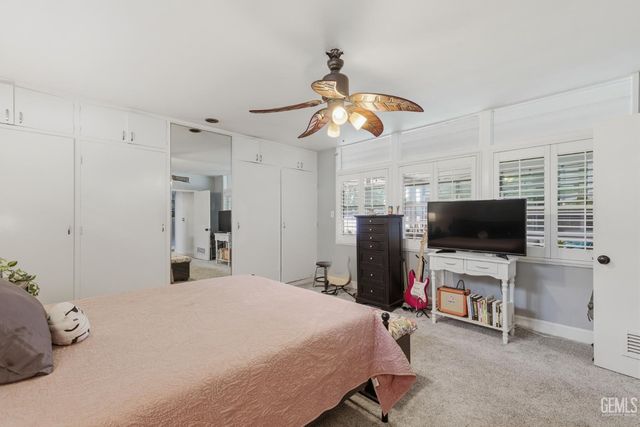 1411 Alta Vista Drive, Bakersfield, CA 93305