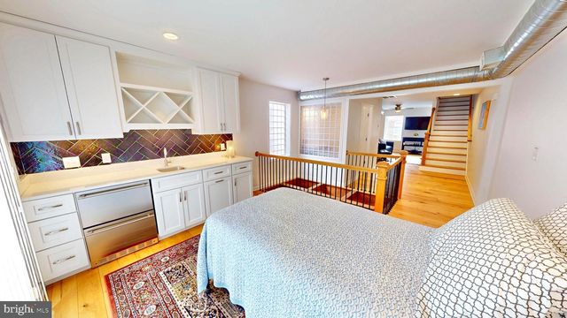 306 S EXETER ST, Baltimore, MD 21202