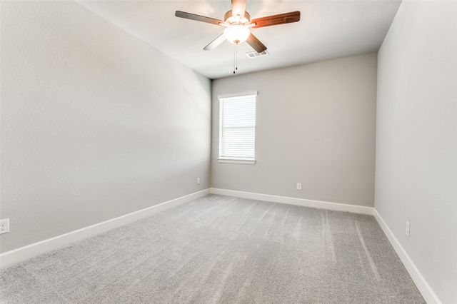 636 Courtyard Lane, Irving, TX 75039