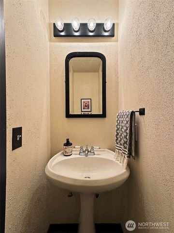 2575 Hillis Drive, Langley, WA 98260