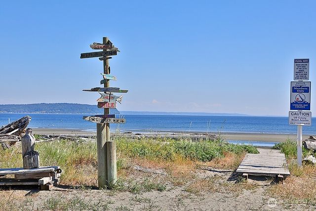 2575 Hillis Drive, Langley, WA 98260