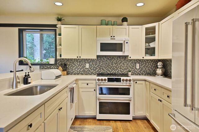 2575 Hillis Drive, Langley, WA 98260