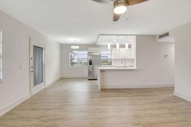 725 Burgundy P 725, Delray Beach, FL 33484