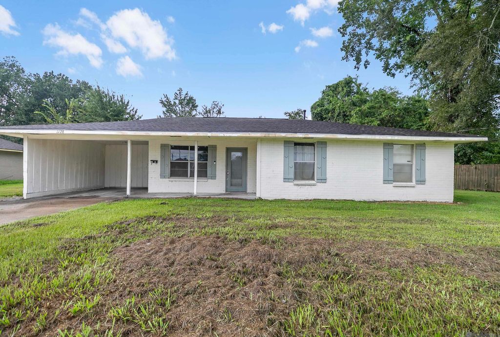 1128 Sinbad St, Baker, LA 70714