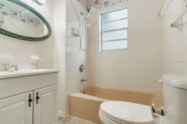 321 W PENNSYLVANIA AVENUE, Deland, FL 32720