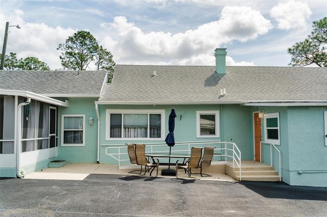 321 W PENNSYLVANIA AVENUE, Deland, FL 32720