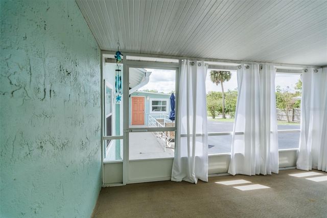 321 W PENNSYLVANIA AVENUE, Deland, FL 32720