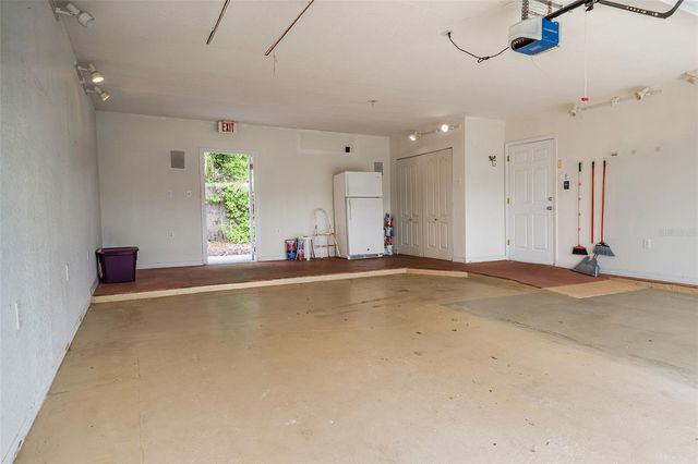 321 W PENNSYLVANIA AVENUE, Deland, FL 32720