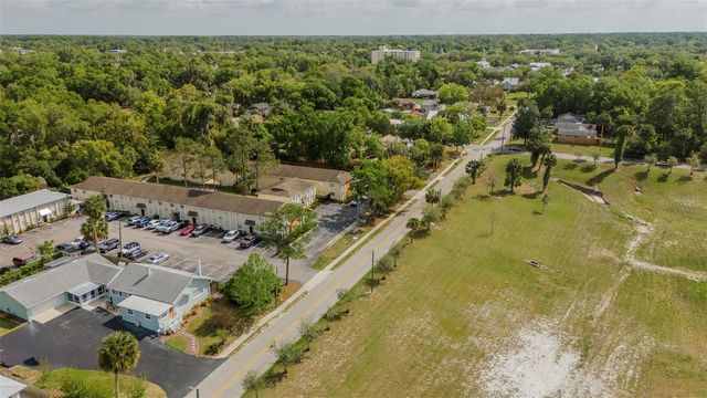 321 W PENNSYLVANIA AVENUE, Deland, FL 32720