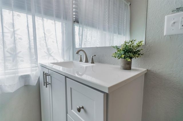 321 W PENNSYLVANIA AVENUE, Deland, FL 32720