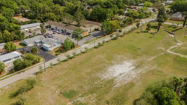 321 W PENNSYLVANIA AVENUE, Deland, FL 32720