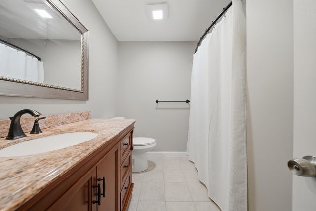 424 Fox Hollow Way, Manchester, NH 03104