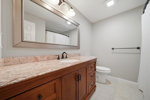 424 Fox Hollow Way, Manchester, NH 03104