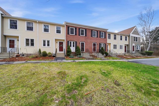 424 Fox Hollow Way, Manchester, NH 03104